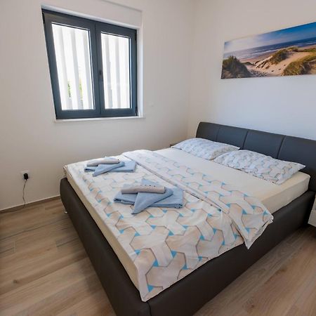 Three-Bedroom Premium Holiday Home Atmosfera With Private Pool&Sauna Vodice Exterior photo