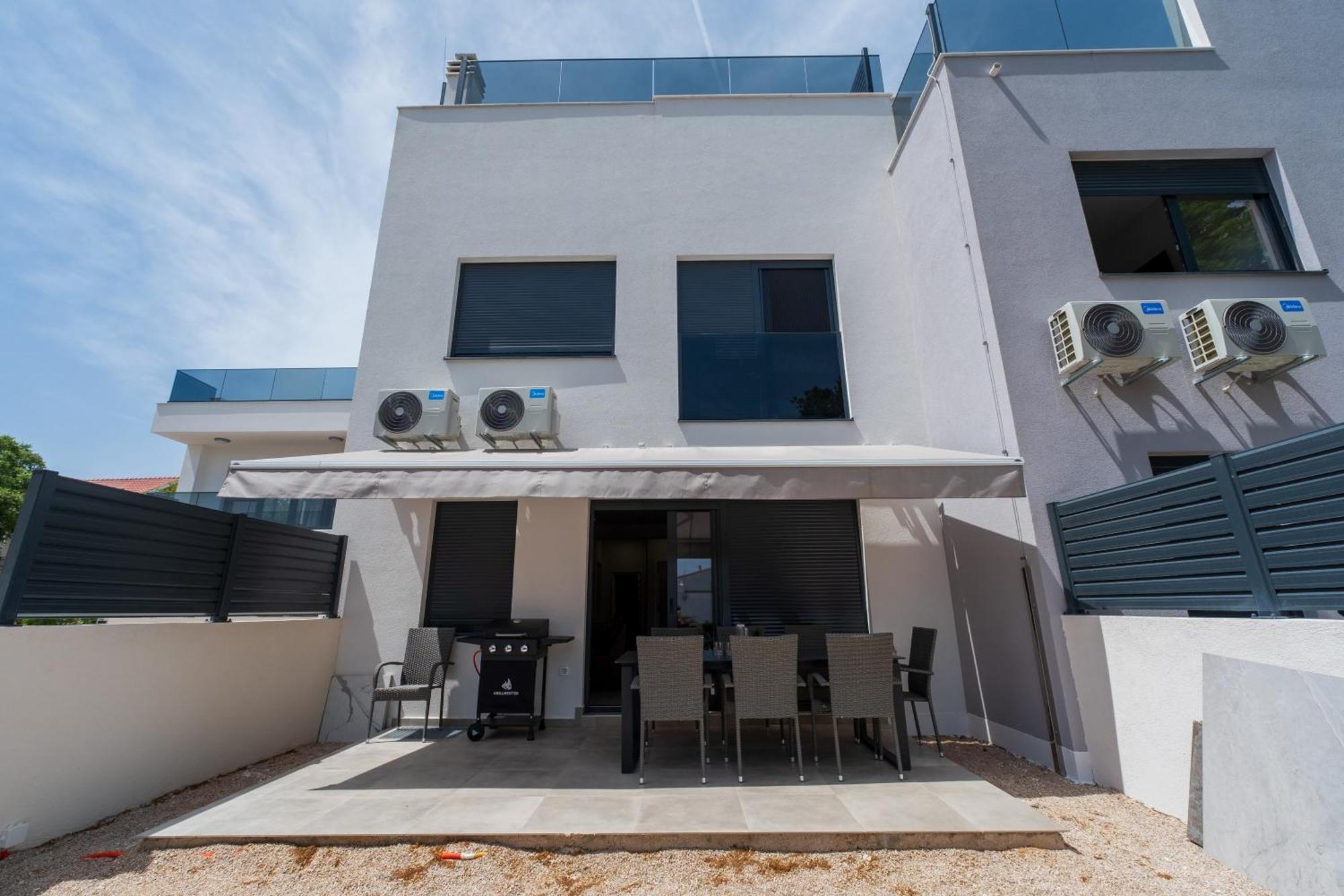 Three-Bedroom Premium Holiday Home Atmosfera With Private Pool&Sauna Vodice Exterior photo